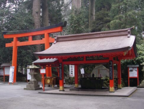 歴史ある神聖な場所「箱根神社」
